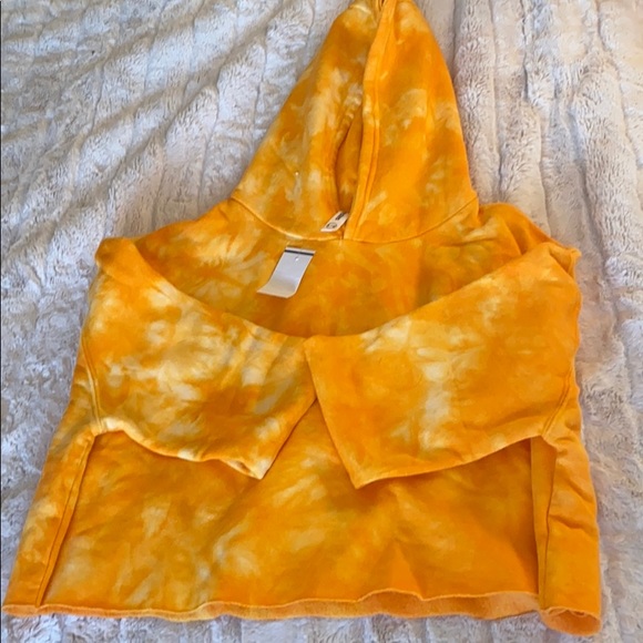 Yellow tie-dye crop sweater - Picture 4 of 4